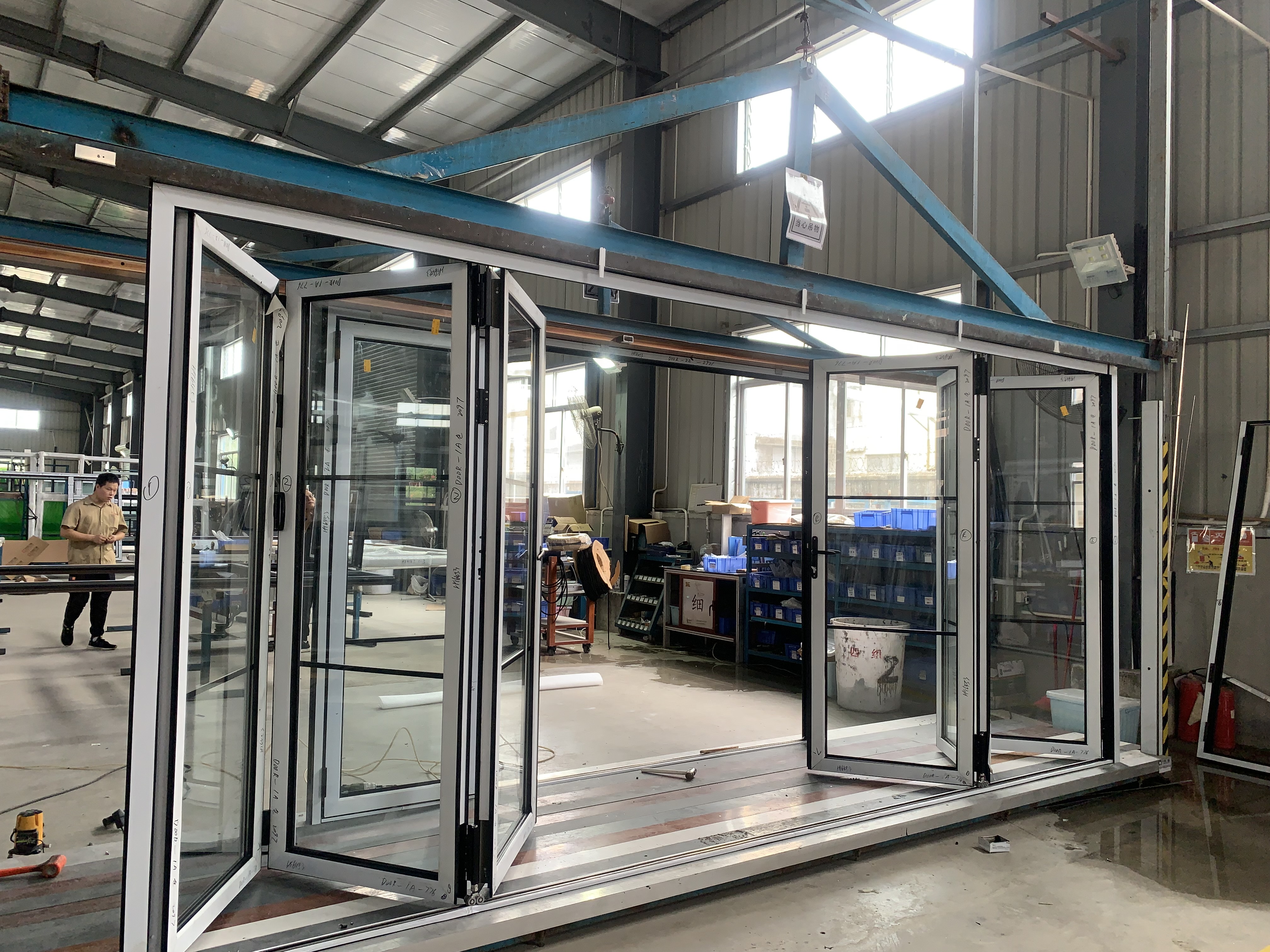 Hot Sale High Quality Thermal Break Heat Insulation Aluminium Double Insulated Tempered Glass Bifolding Door
