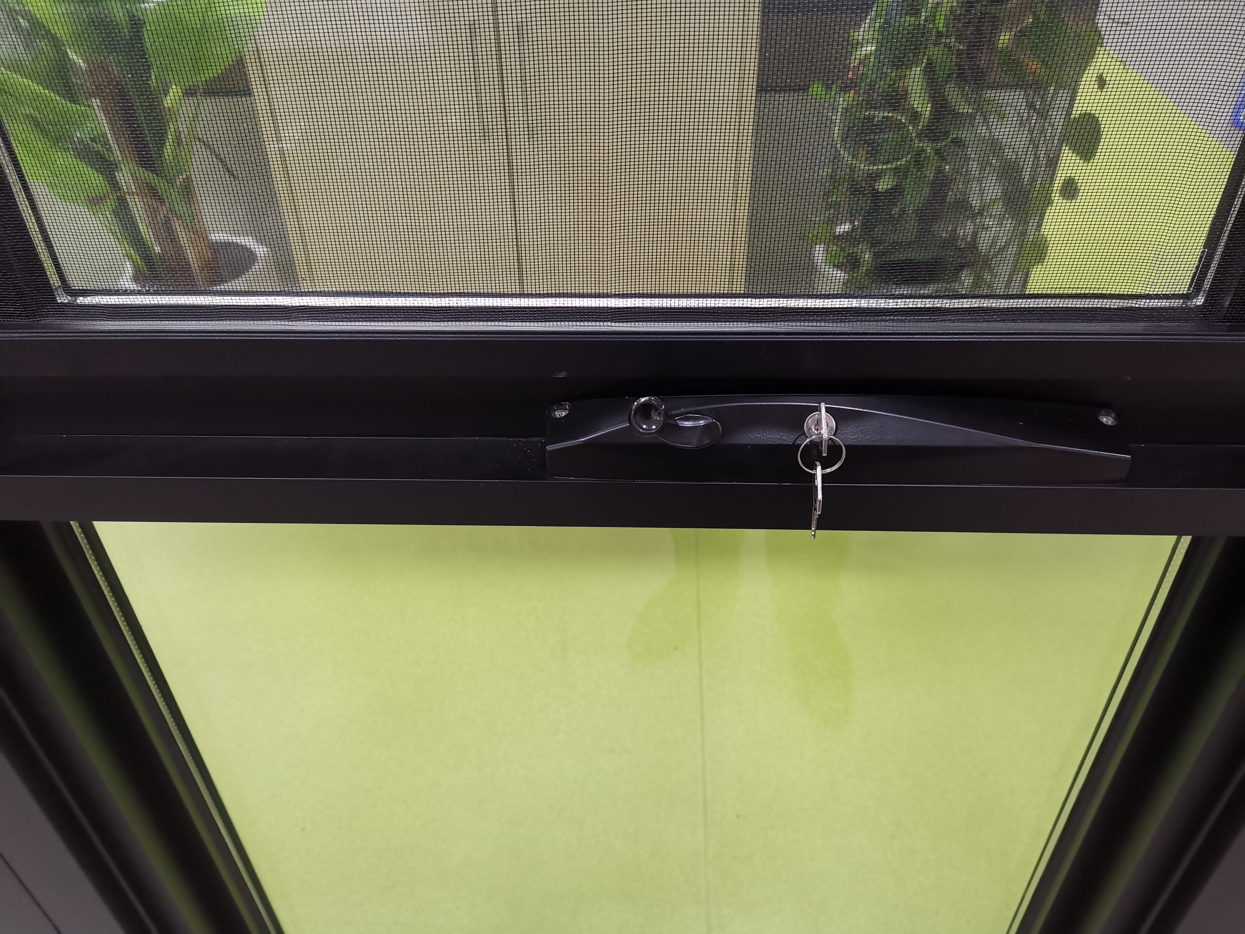 AS2047 Awning Window with Winder Chain Lock